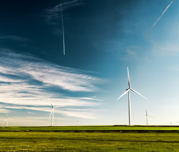 windmolens op open veld